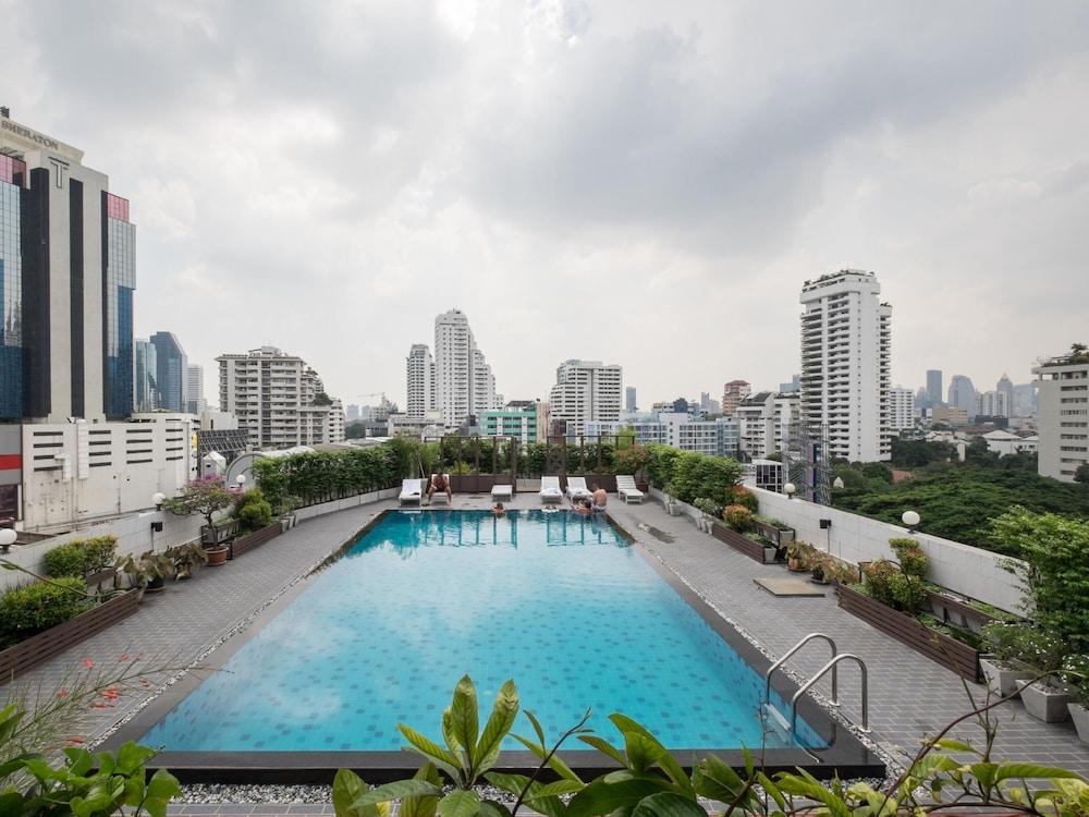 Ruamchitt Plaza Hotel Bangkok Eksteriør billede