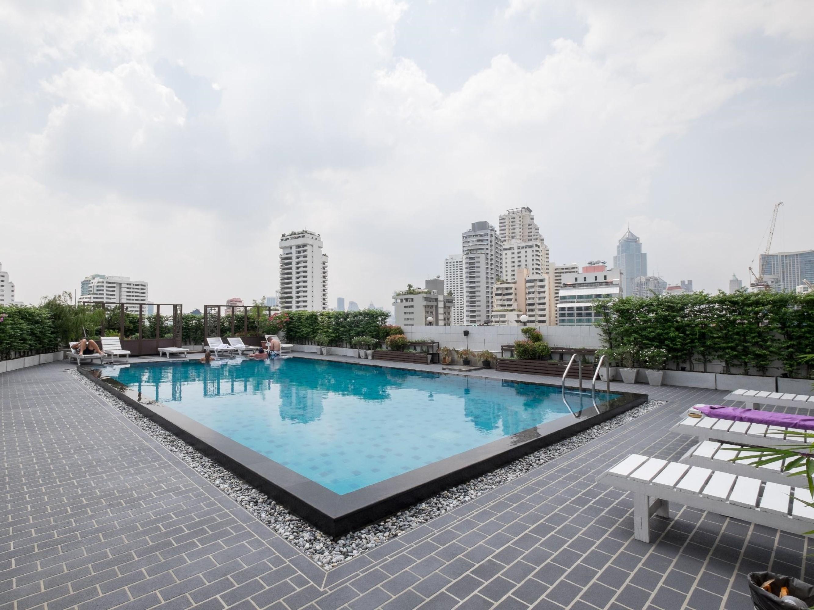 Ruamchitt Plaza Hotel Bangkok Eksteriør billede